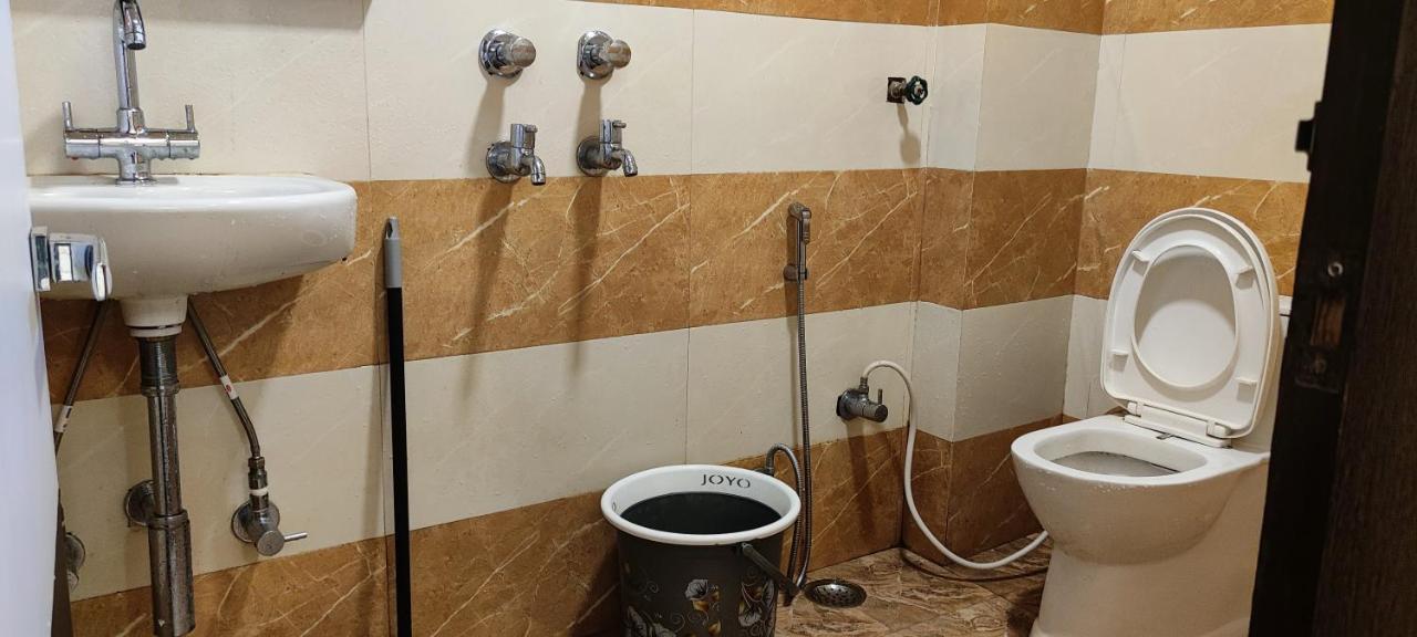 Ks Paying Guest House فاراناسي المظهر الخارجي الصورة