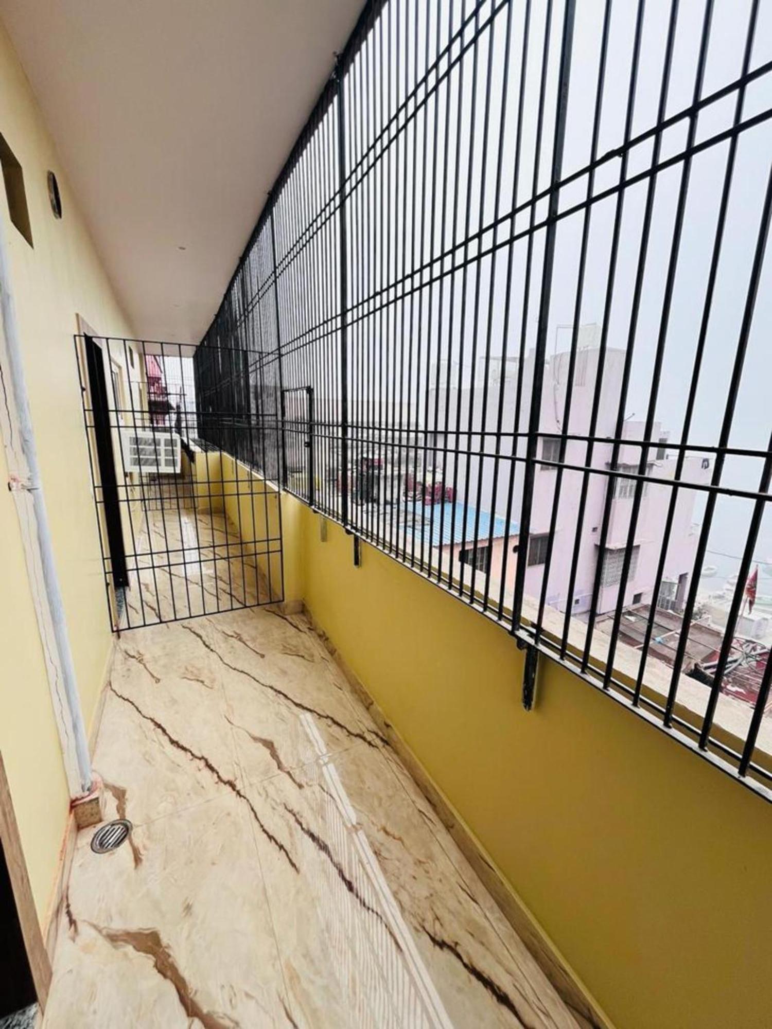 Ks Paying Guest House فاراناسي المظهر الخارجي الصورة