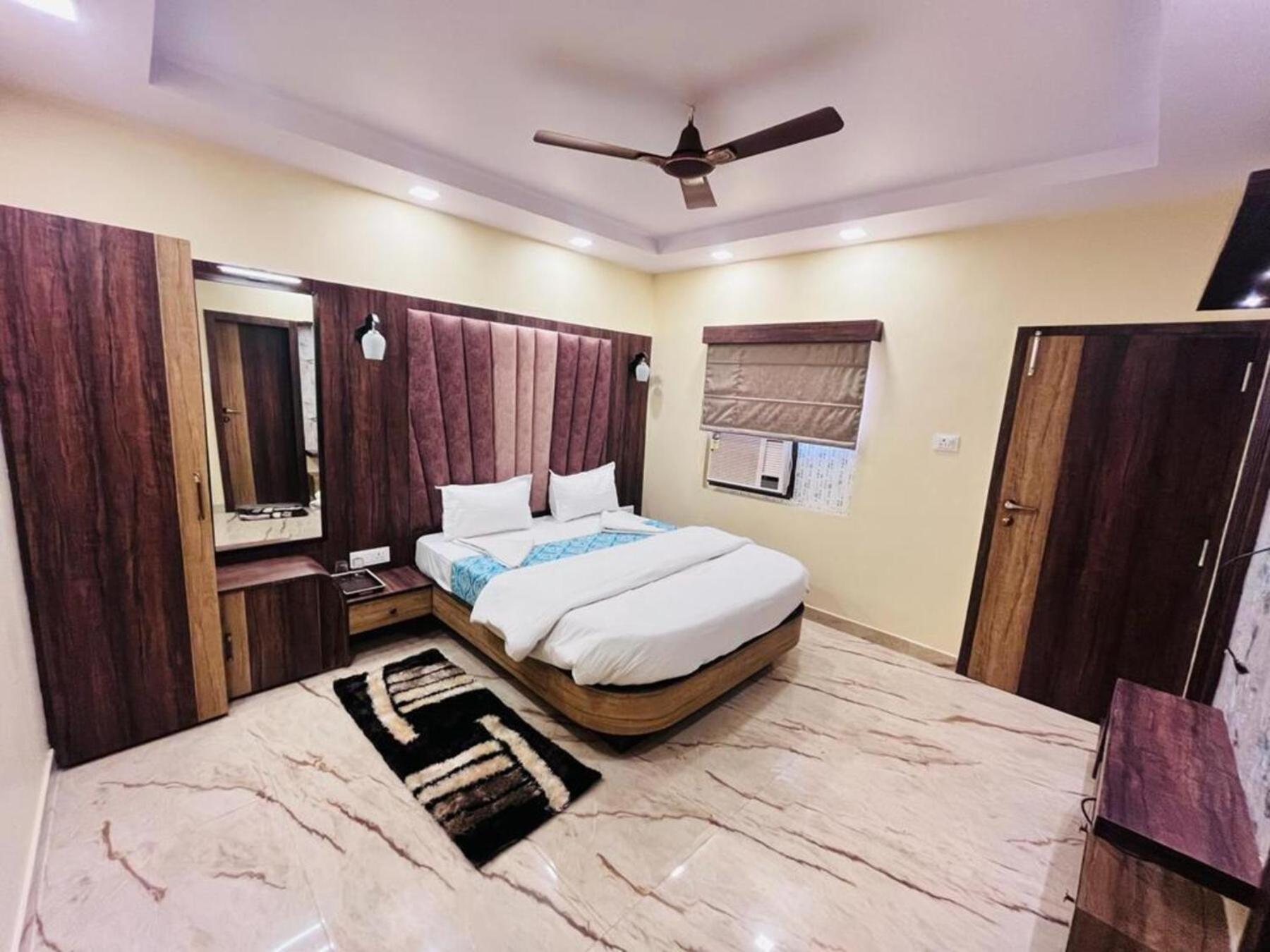 Ks Paying Guest House فاراناسي المظهر الخارجي الصورة