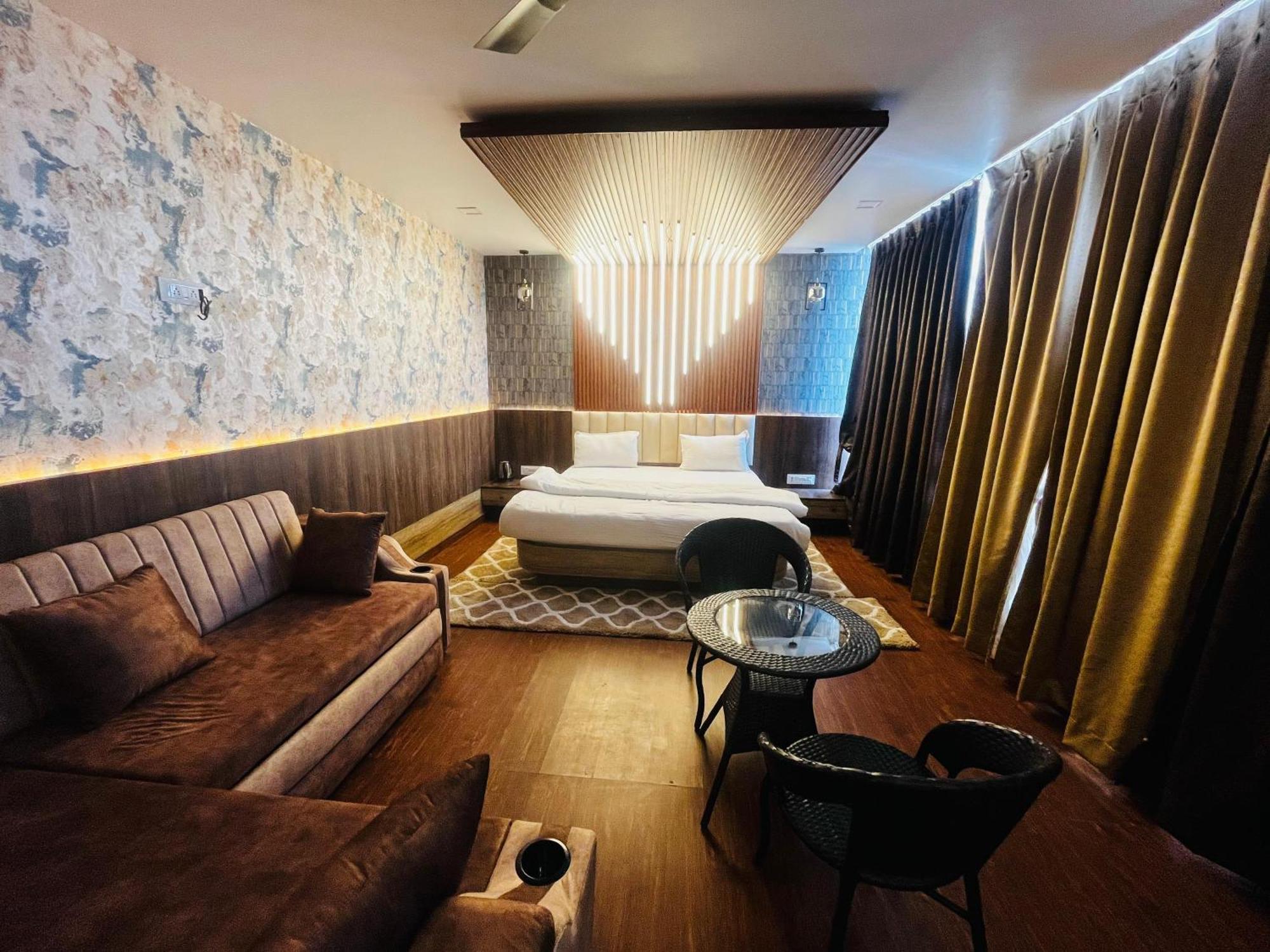 Ks Paying Guest House فاراناسي المظهر الخارجي الصورة