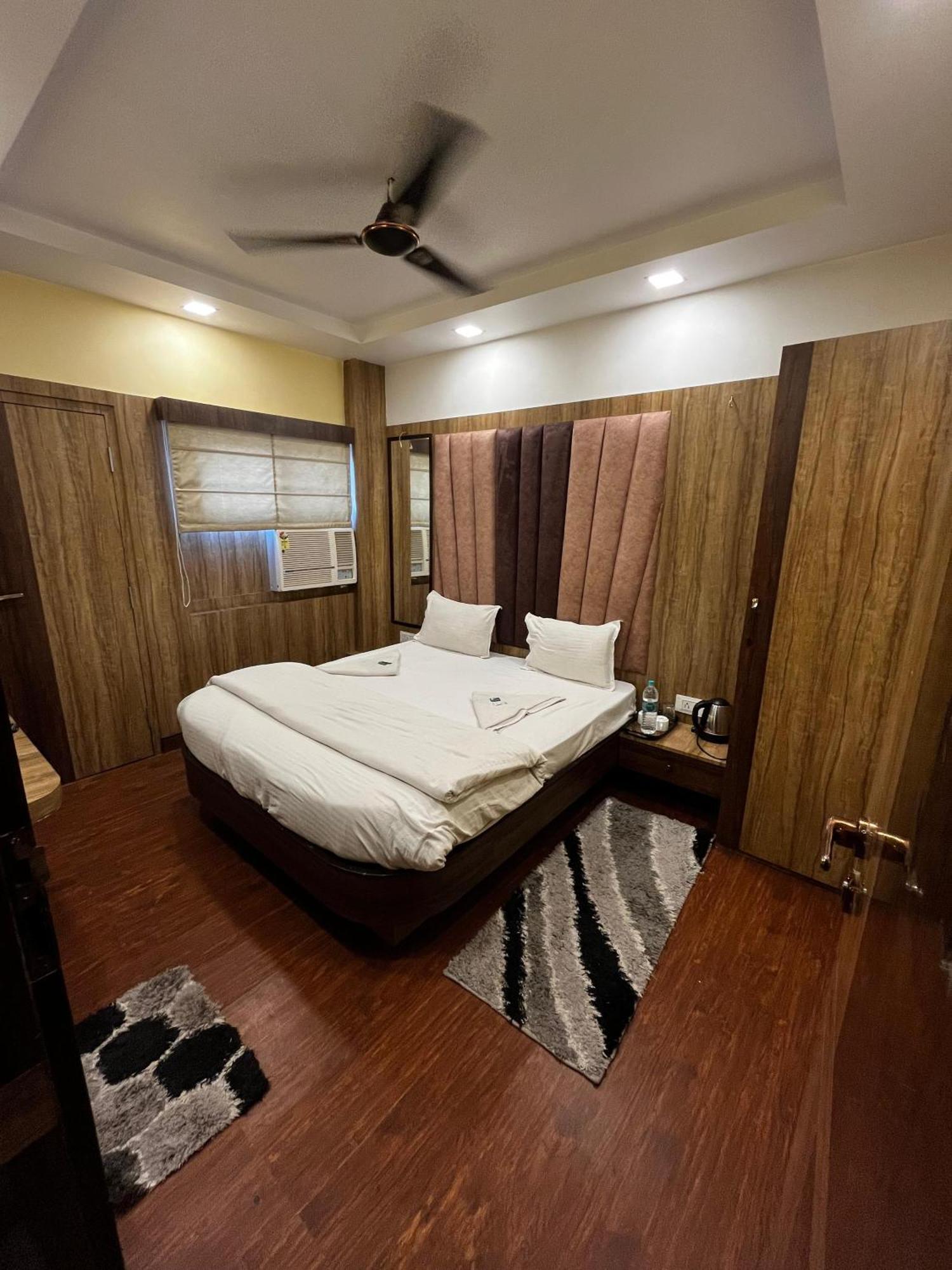 Ks Paying Guest House فاراناسي المظهر الخارجي الصورة